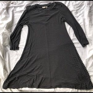 American Eagle black and white striped dress
